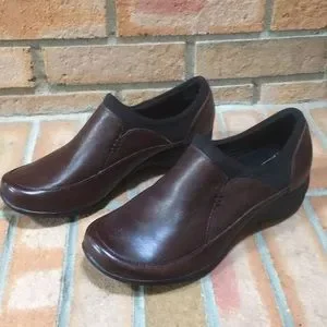 Hush Puppies | Shoes | Hush Puppies Epic Brown Leather Slip  display picture 1